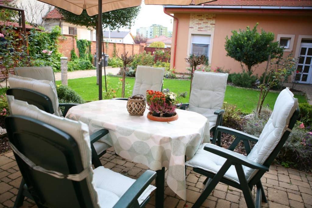 Teubel apartman 1. Szekesfehervar Bagian luar foto