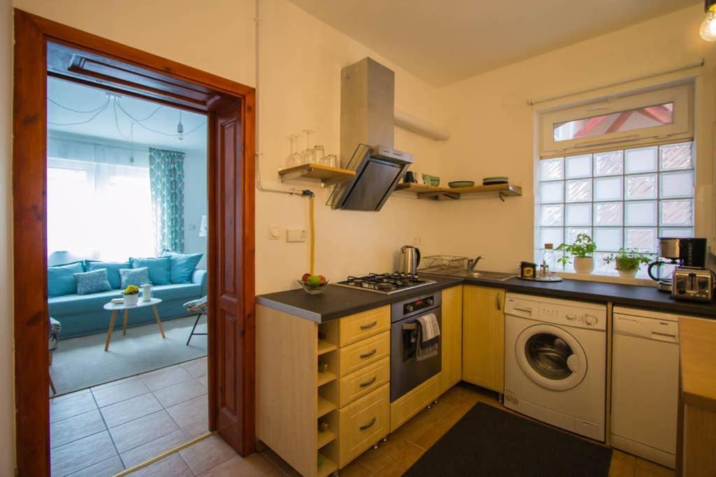 Teubel apartman 1. Szekesfehervar Bagian luar foto