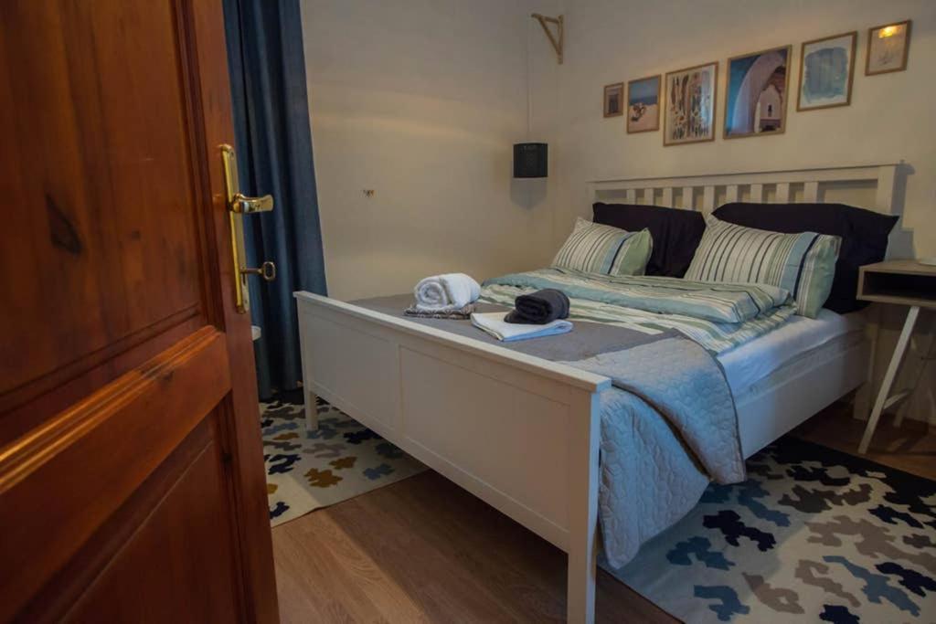 Teubel apartman 1. Szekesfehervar Bagian luar foto