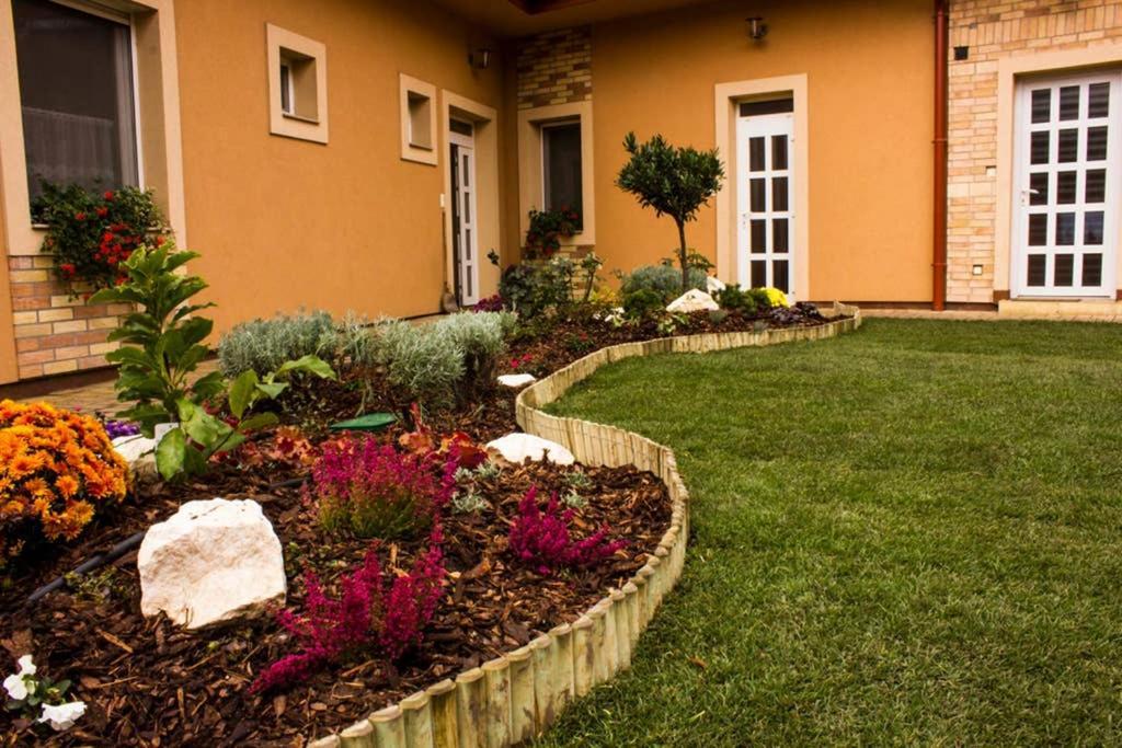Teubel apartman 1. Szekesfehervar Bagian luar foto