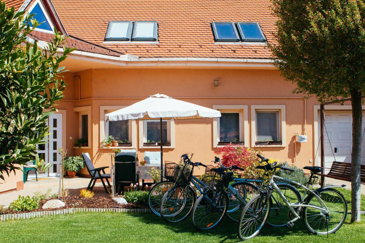 Teubel apartman 1. Szekesfehervar Bagian luar foto